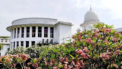 দুদকের ব্রিফিংয়ের বৈধতা চ্যালেঞ্জ: আসিফ মাহমুদের রিট কার্যতালিকা থেকে বাদ